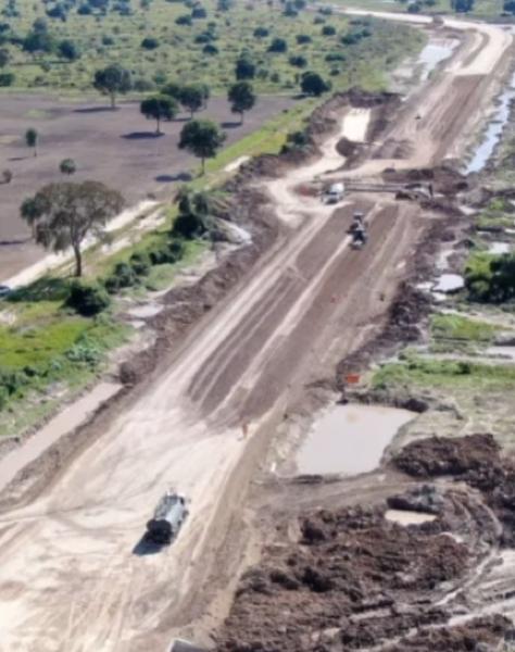 Obra de acesso à Ponte Bioceânica avança mesmo com chuvas