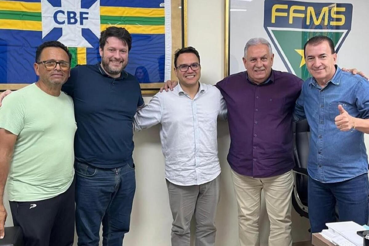 Presidente Estevão Petrallás da FFMS e deputado Pedrossian Neto (Morenão)