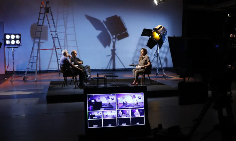 Rio de Janeiro (RJ), 08/08/2023 - Gravação do programa Cine Resenha, da TV Brasil, com o cineasta Marcelo Gomes, o crítico de cinema Eduardo Valente, apresentado por Priscila Rangel