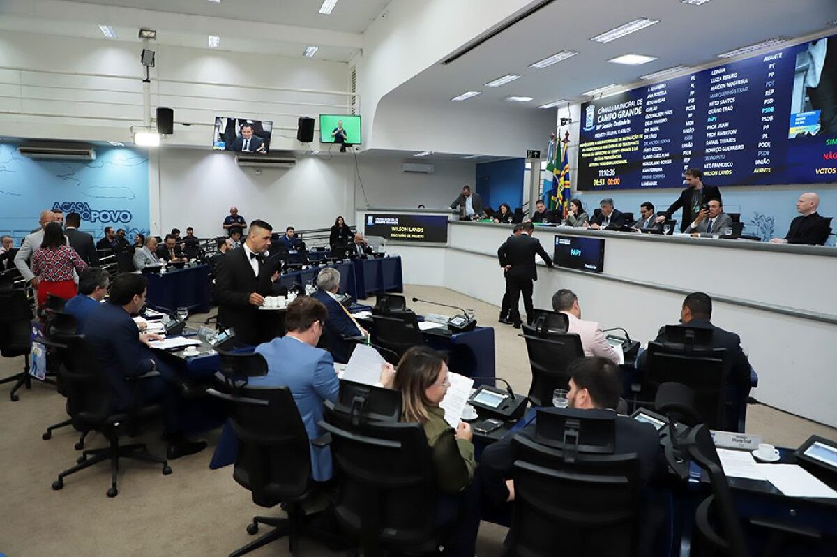 Vereadores na Sessão em Campo Grande 2025