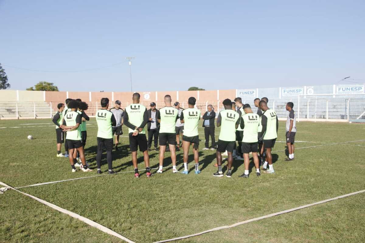 Operário viaja para confronto decisivo na Série D
