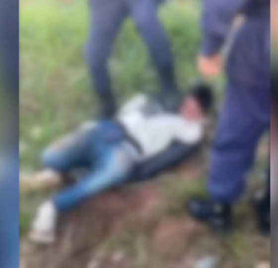 Caso foi filmado por moradores e circula nas redes sociais; Prefeitura e Sesdes investigam