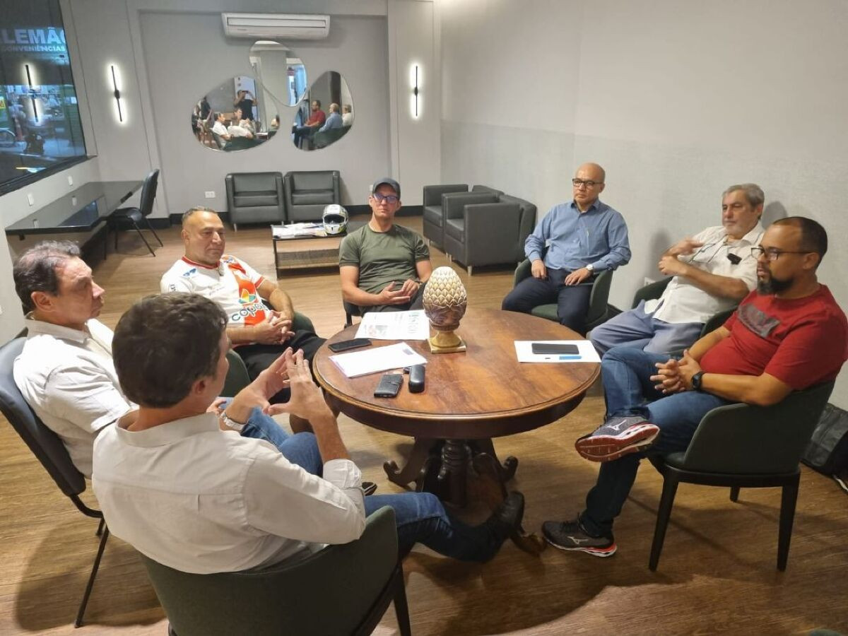 Reunião da diretoria do Comercial com o Treinador Tiago Batizoco - Série B 2025