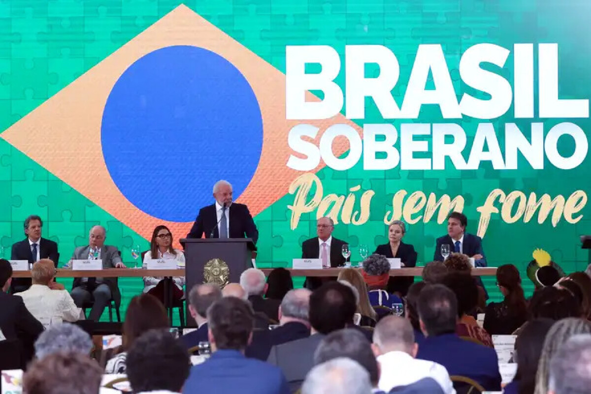 Lula diz que vai convidar Trump para a COP30, em Belém