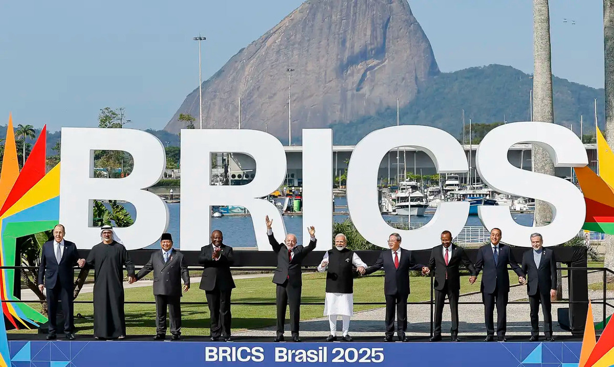 Lula diz que n&atilde;o recuou da ideia de moeda pr&oacute;pria do Brics