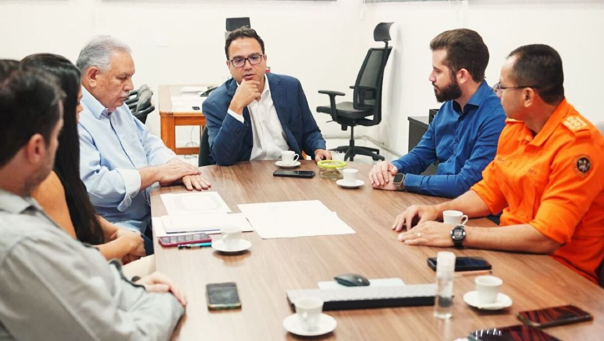 Reuni&atilde;o para a reabertura do Est&aacute;dio Moren&atilde;o - Deputado Pedrossian Neto, FFMS e Governo MS