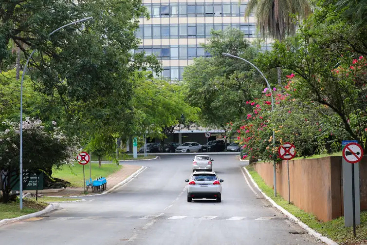 Parcela de famílias que pagam aluguel sobe 25% em 8 anos, mostra IBGE
