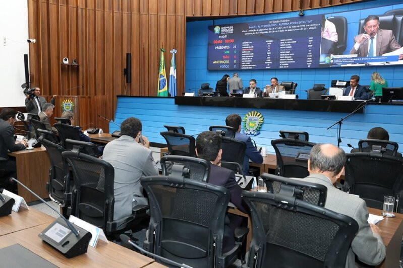 Outros quatro projetos estão previstos na Ordem do Dia, da sessão desta terça-feira (09)