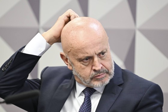 ‘Careca do INSS’ não responde perguntas e nega estar envolvido em fraude