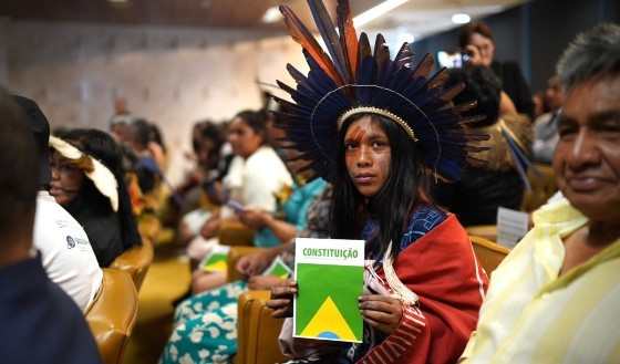 Indígenas protestam no STF contra marco temporal que limita terras originárias