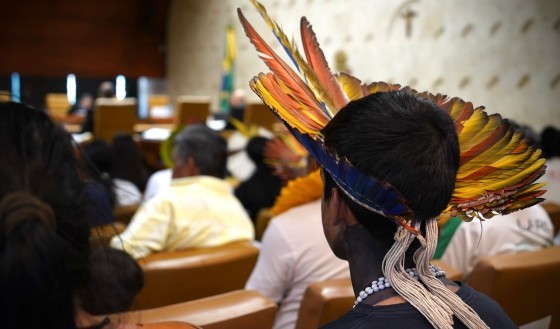 Indígenas protestam no STF contra marco temporal que limita terras originárias