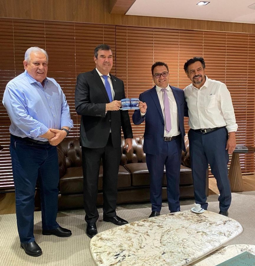 Reunião Governador Eduardo Riedel, Deputado Pedrossian Neto, Estevão Petrallas e Secetário Marcelo Miranda - Estádio Morenão