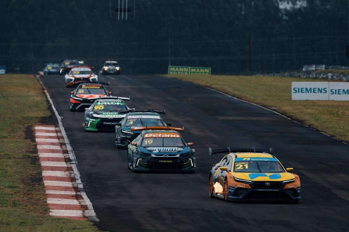 Largada da corrida principal da Stock Car - Etapa de Campo Grande 2025