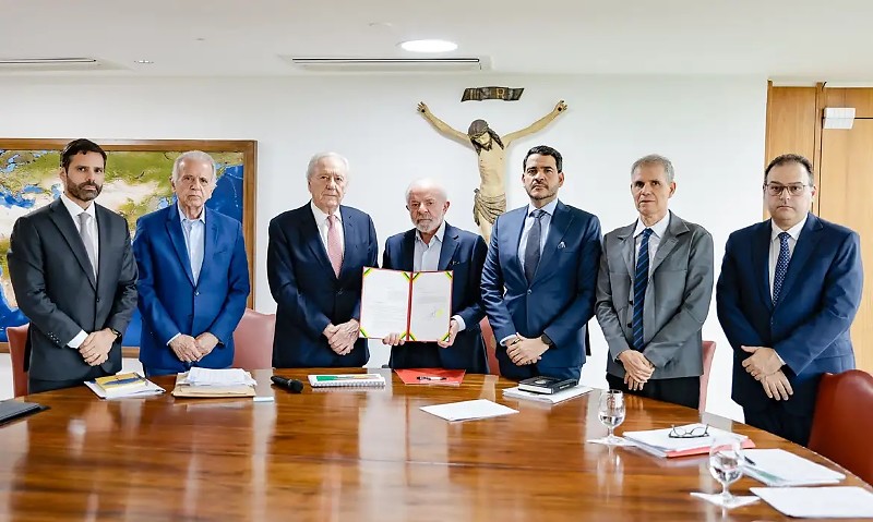 Brasília (DF), 31/10/2025 - Presidente da República, Luiz Inácio Lula da Silva, durante assinatura do Projeto de Lei Antifacção, elaborado pelo Governo do Brasil, no Palácio do Planalto