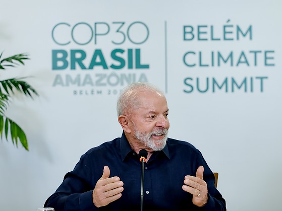Extrair petróleo na Foz do Amazonas vai requerer novo aval, diz Lula