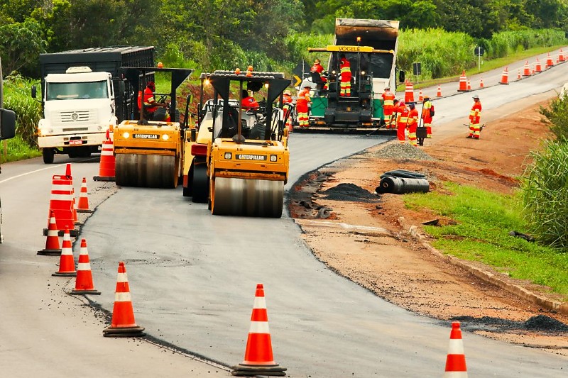 Motiva Pantanal mantém nesta quarta-feira (05/11) as obras de ampliação e conservação da BR-163/MS