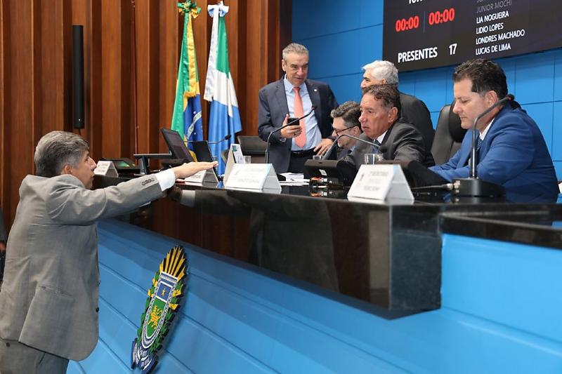 Sessão desta quinta-feira teve público, imprensa e transmissão ao vivo