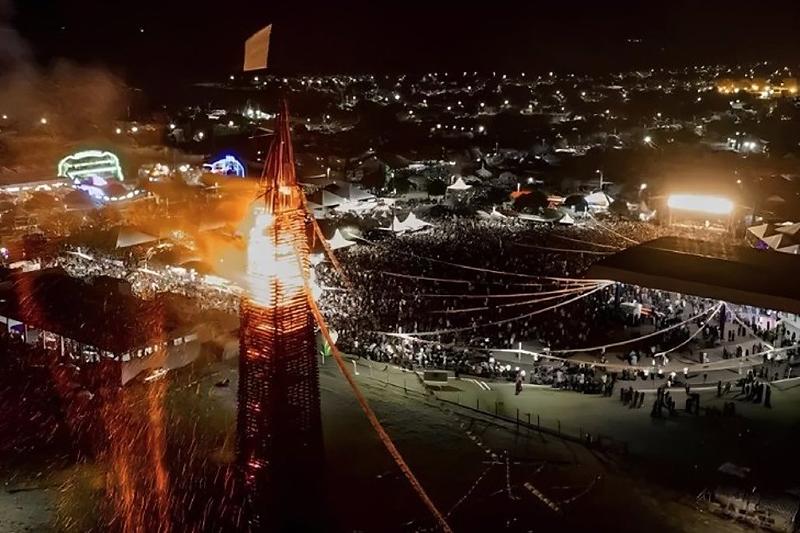 Celebração com mais de 60 metros de altura agora é símbolo imaterial do Estado