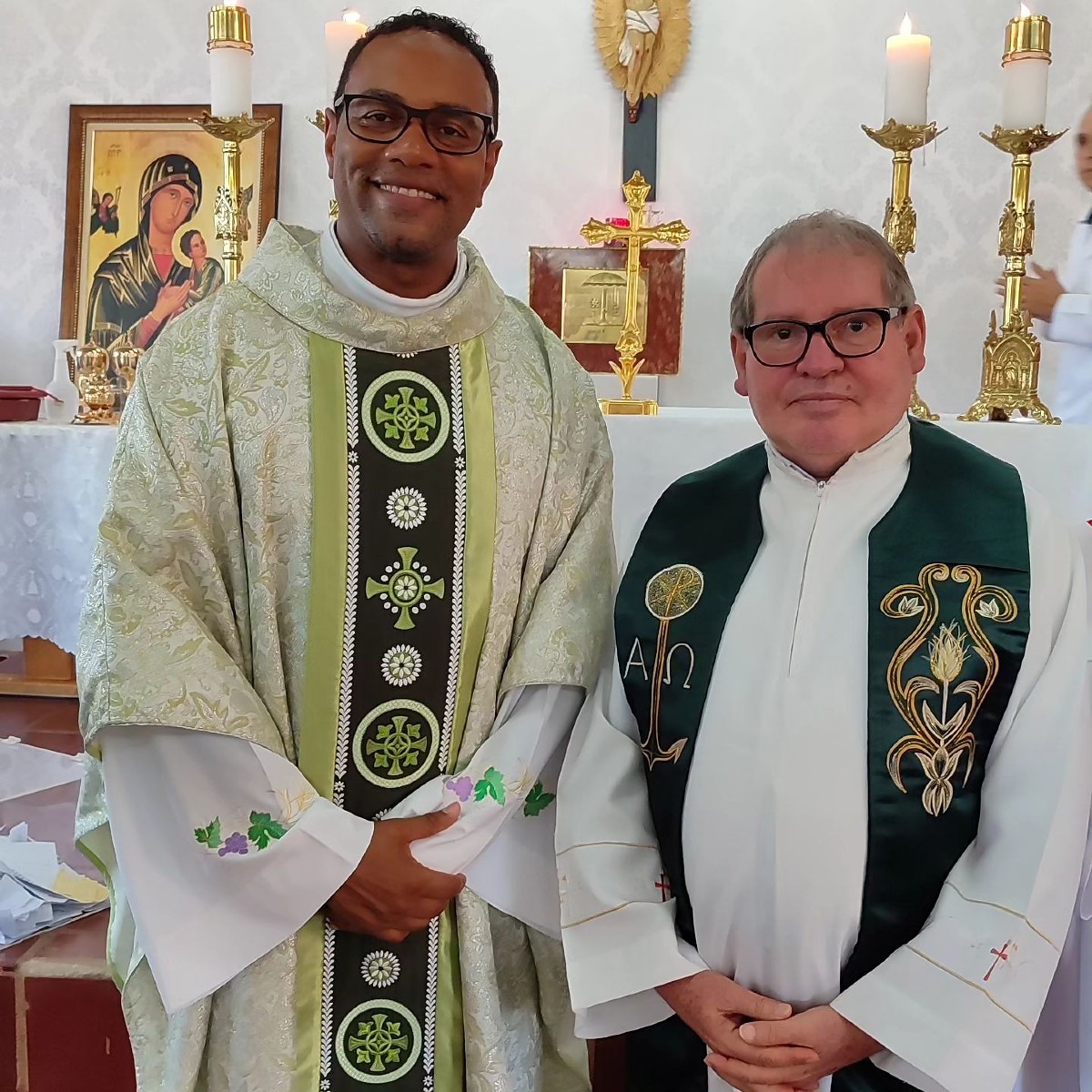 Paróquia Bom Jesus realiza 3ª Noite do Flashback em celebração à fé e solidariedade