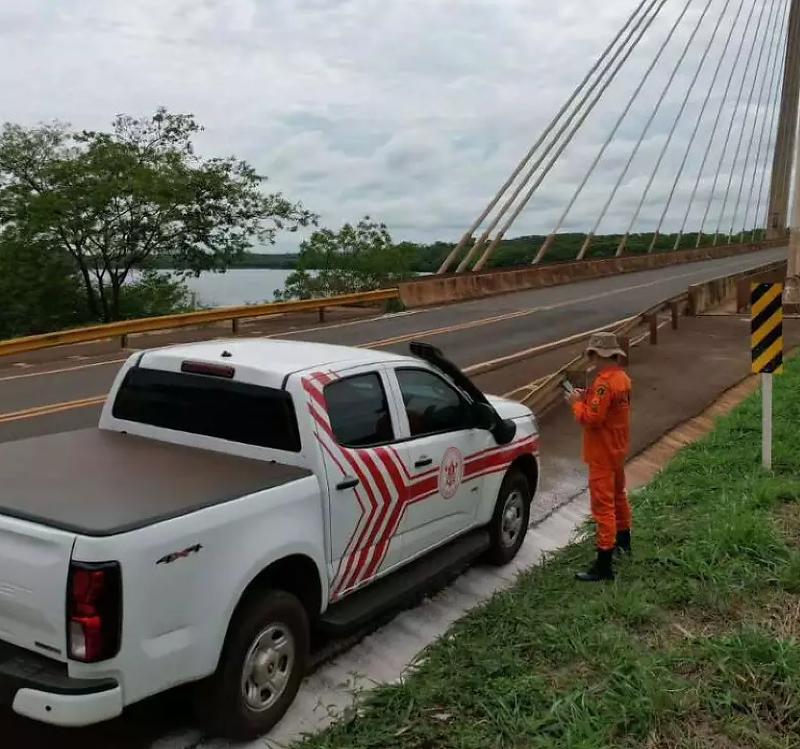 Equipes policiais e peritos foram acionados para identificação da vítima