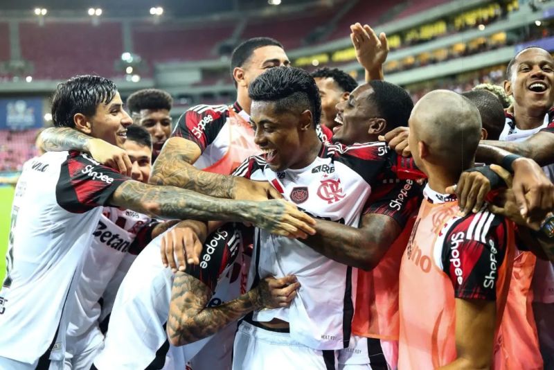 Flamengo goleia o Sport no dia em que completa 130 anos de história com gols de Luiz Araújo, Juninho, Bruno Henrique, Ayrton Lucas e Douglas Telles