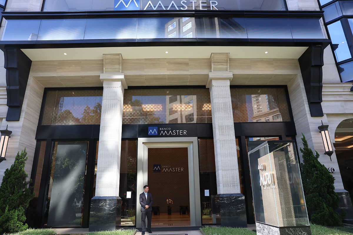 Fim do Master: trabalhadores e 12 milh&otilde;es de clientes ser&atilde;o afetados