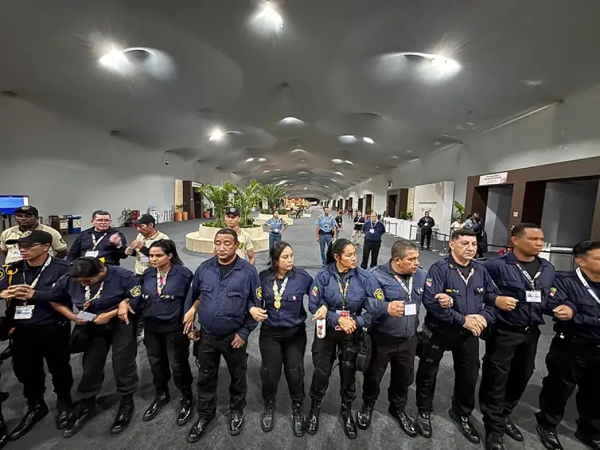 Incêndio atinge parte do pavilhão da COP30, em Belém