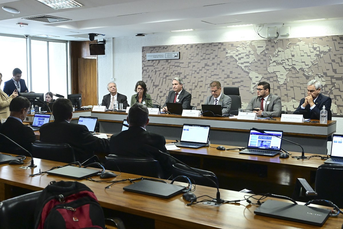 Nelsinho Trad preside 1ª audiência sobre expansão do Vale da Celulose