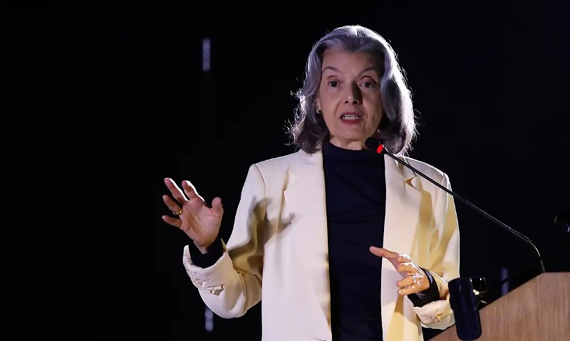 Rio de Janeiro (RJ), 29/11/2025 – A ministra do STF Carmen Lúcia fala sobre literatura e democracia na Festa Literária da Casa de Rui Barbosa