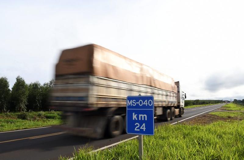 Obras começam pelas extremidades entre Santa Rita do Pardo e Brasilândia