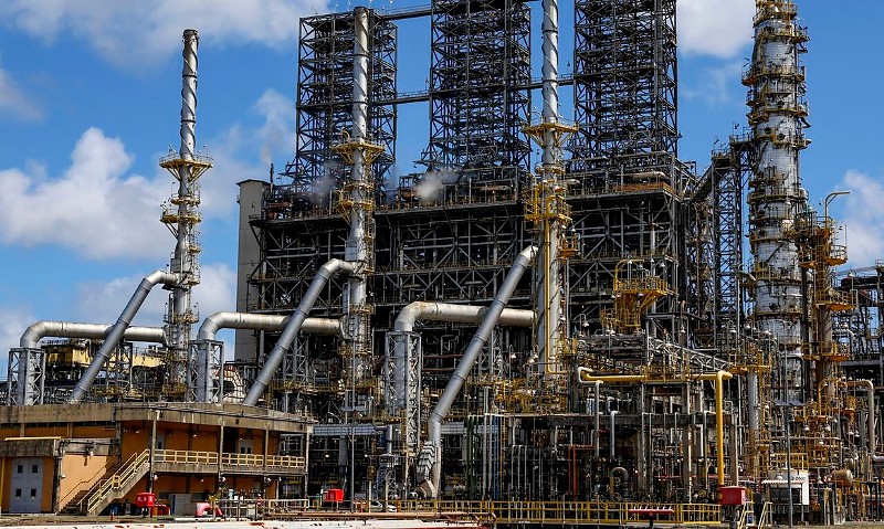 Ipojuca (PE) 01/11/2024 – Unidade de coqueamento retardado na Refinaria Abreu e Lima (RNEST), da Petrobras. O Trem 1 da RNEST vai passar por