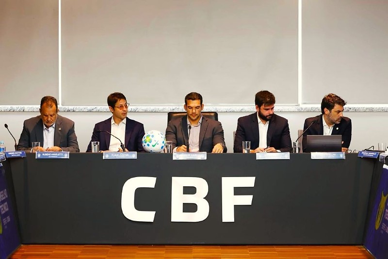 Conselho aprova limite maior para trocas e analisa impacto das novas vagas para a Libertadores em 2026