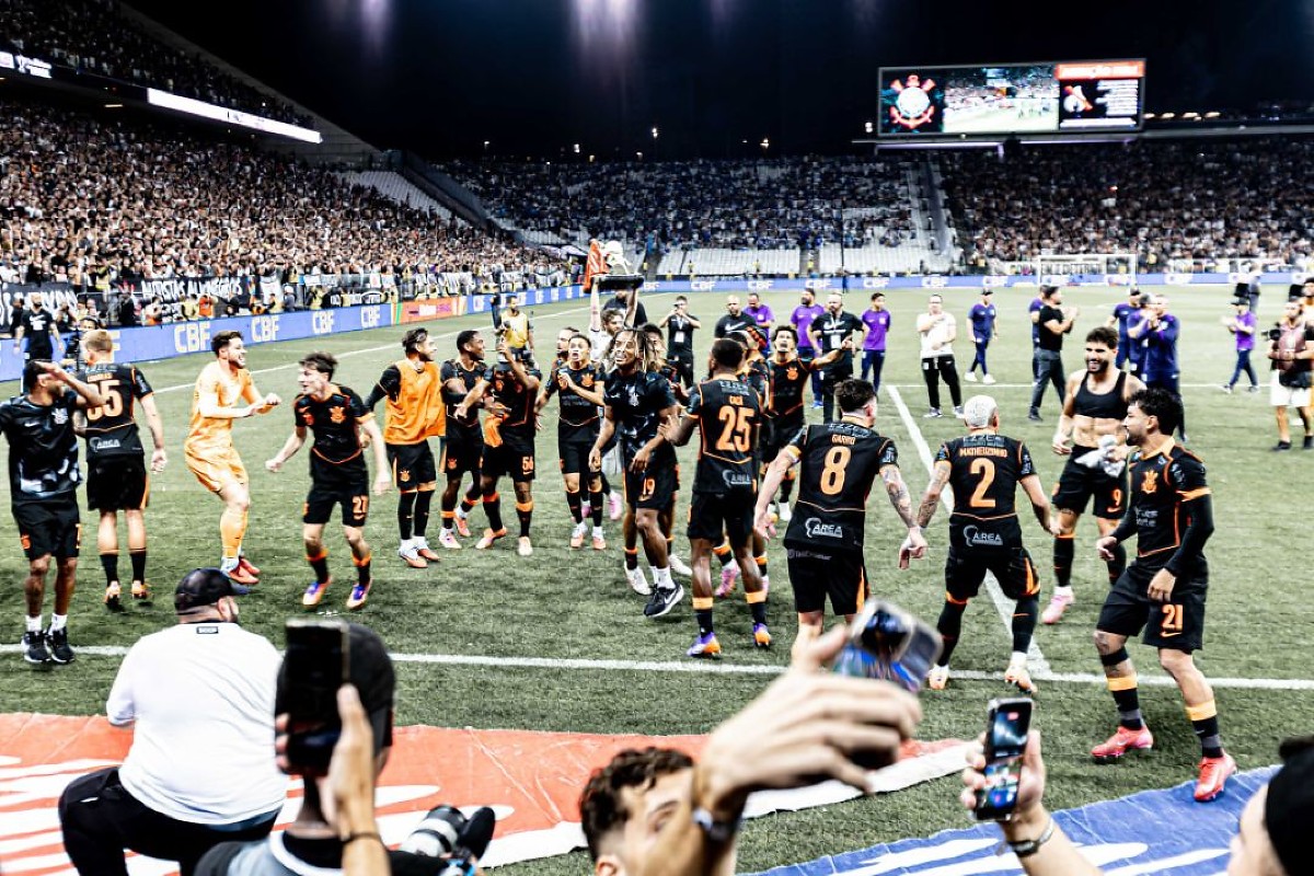 Corinthians 1(5) x 2 (4)Cruzeiro - Semifinal de final da Copa do Brasil 2025