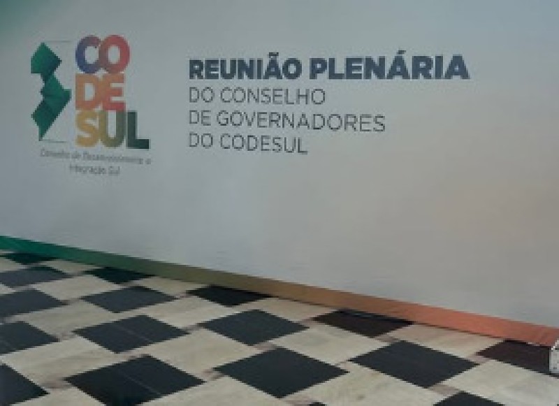 Governador acompanha encontro à distância e repassa presidência do Conselho