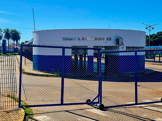 Greve paralisa &ocirc;nibus e deixa Campo Grande sem transporte coletivo