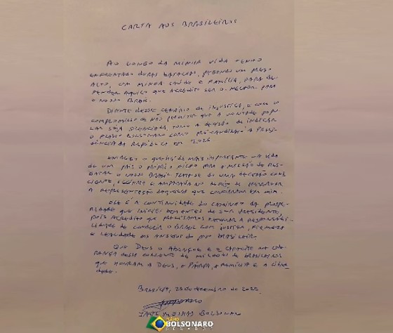Bolsonaro indica Fl&aacute;vio &agrave; Presid&ecirc;ncia em carta escrita &agrave; m&atilde;o ao pa&iacute;s