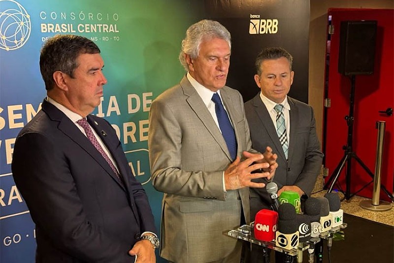 Governadores Riedel (MS), Caiado (GO) e Mauro Mendes (MT)