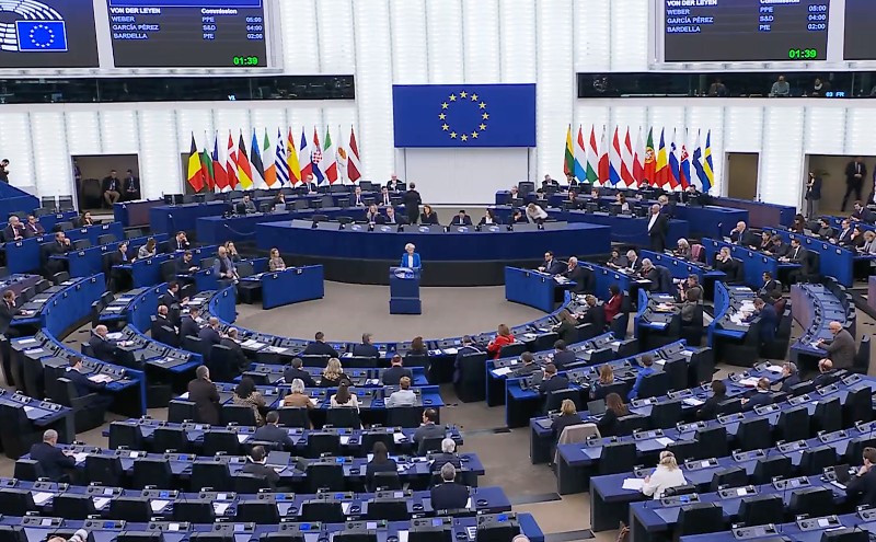 Bruxelas/Bélgica - 21/01/2026 - MUNDO - Parlamento Europeu vai a justiça sobre o acordo Mercosul com União Europeia. O Parlamento Europeu votou, nesta quarta-feira (21), para paralisar o acordo entre a União Europeia e o Mercosul. A decisão manda os