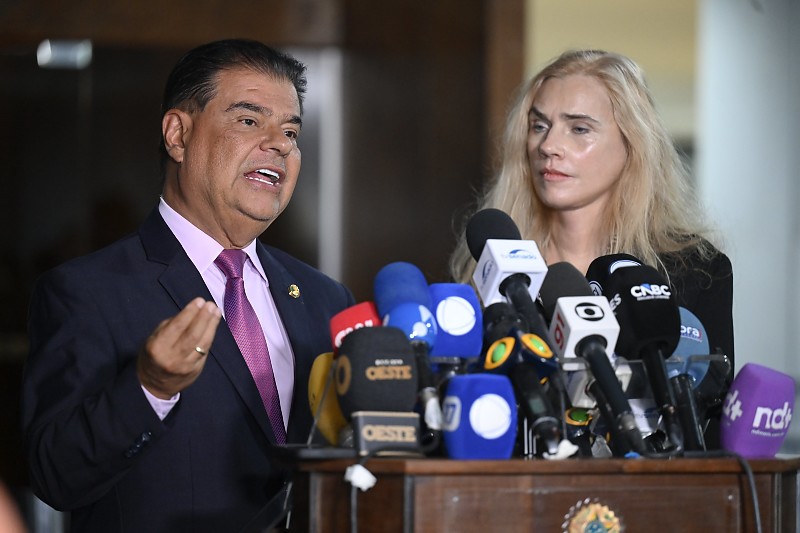 Presidente da Comissão de Relações Exteriores (CRE), senador Nelsinho Trad (PSD-MS), recebe a embaixadora da União Europeia no Brasil, Marian Schuegraf, que analisou os recentes desdobramentos referentes ao Acordo UE-Mercosul e seus benefícios para a