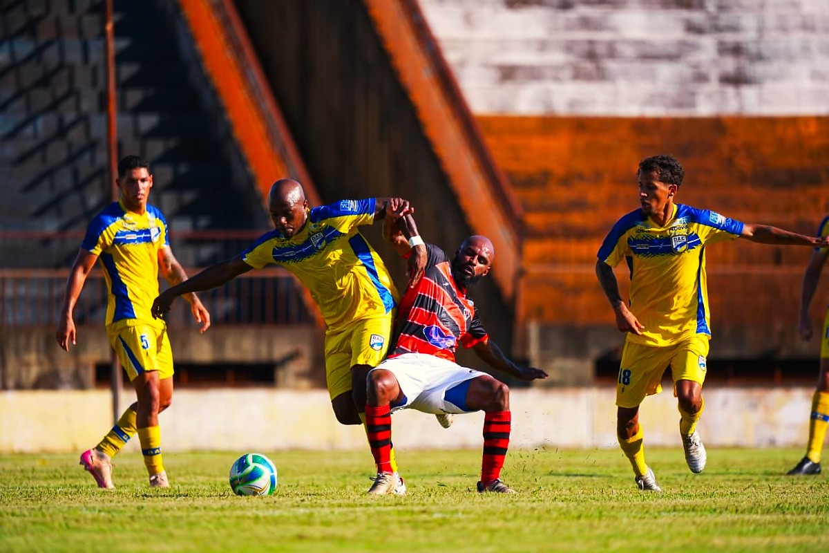 Dourados AC 1 x 0 &Aacute;guia Negra - Estadual da S&eacute;rie A
