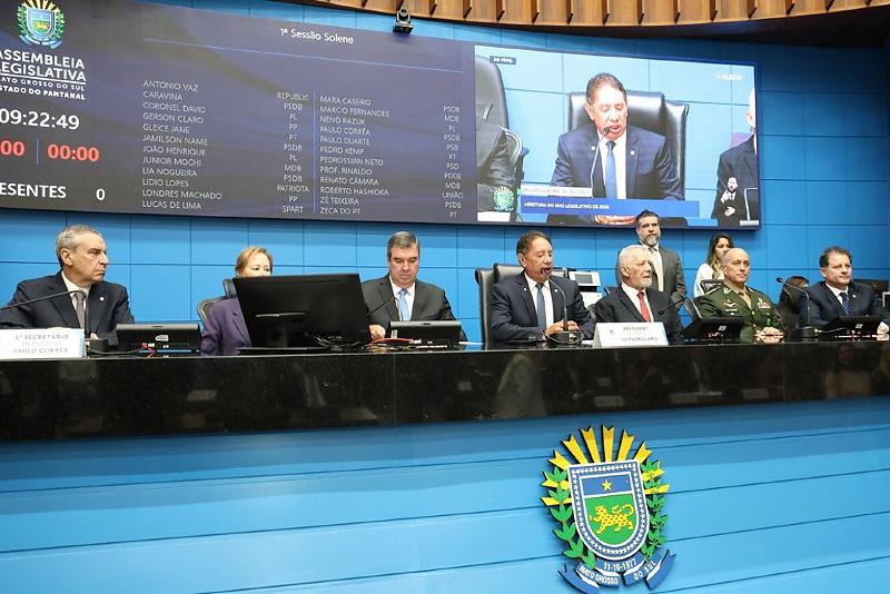 A cerimônia ocorreu no Palácio Guaicurus e simbolizou o início oficial dos trabalhos parlamentares de 2026