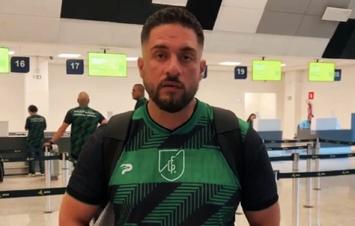 T&eacute;cnico Glauber Caldas FC Pantanal - Embarque para Copa do Brasil 2026