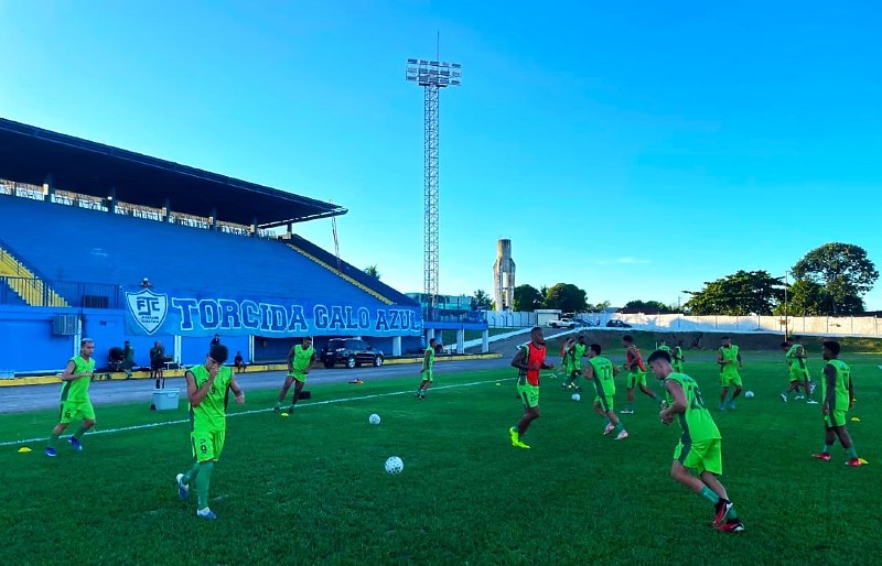 Jogadores do Pantanal fizeram treino no Estádio Biancão, local da partida contra o Ji-Paraná pela Copa do Brasil