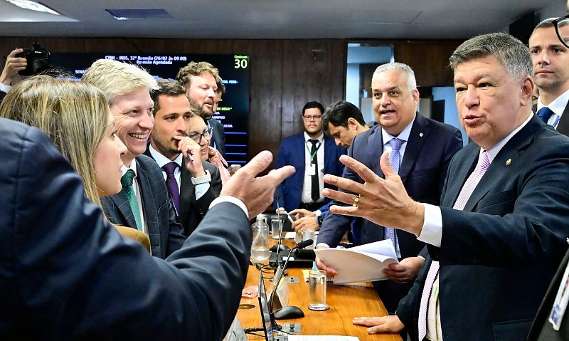 Comissão Parlamentar Mista de Inquérito do INSS - 2025 (CPMI - INSS) realiza reunião para apreciação de requerimentos. O objetivo da comissão é investigar fraudes no Instituto Nacional do Seguro Social (INSS), envolvendo descontos irregulares em bene