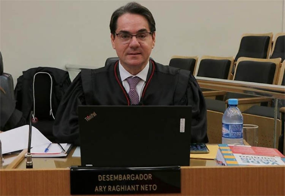 ColunaMarcoEus&eacute;bio