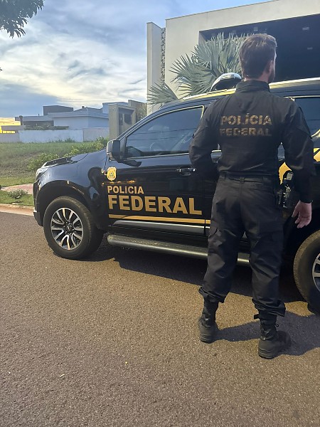 Operação bloqueia R$ 40 milhões de grupo ligado a contrabando