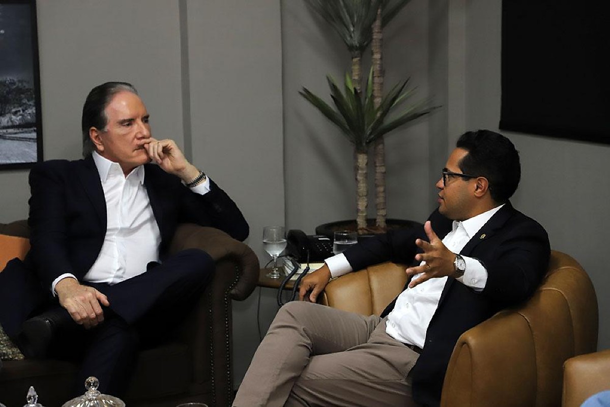 Reuni&atilde;o com empres&aacute;rio Roberto Justos