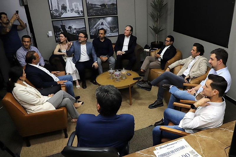 Reunião com o empresário Roberto Justos e vereadores aconteceu na Câmara Municipal de Campo Grande