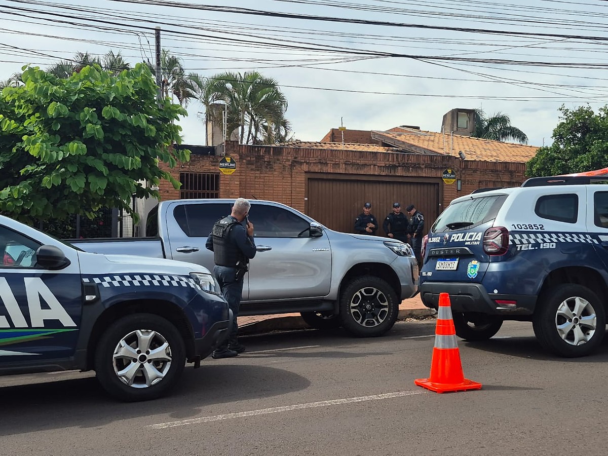 Ex-prefeito de Campo Grande Alcides Bernal mata homem a tiros em im&oacute;vel leiloado