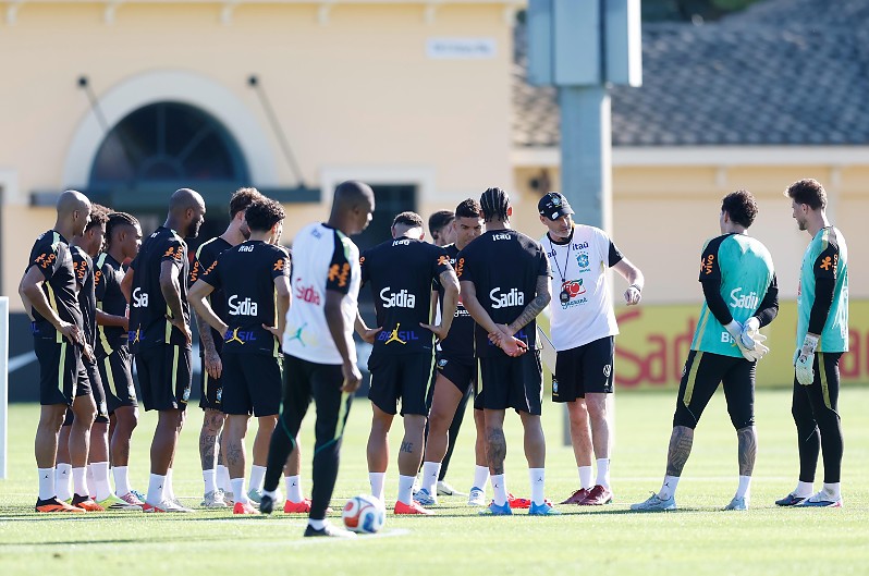 Seleção Brasileira iniciou a preparação em Orlando para os amistosos com França e Croácia